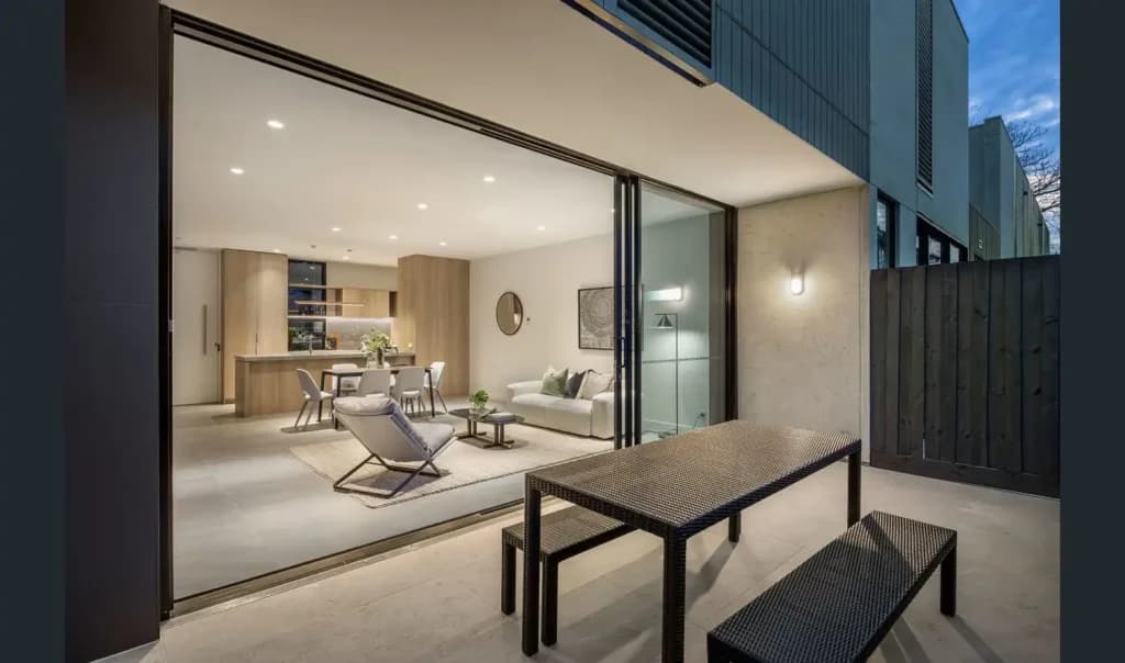 Luxury Townhouses - Image 4